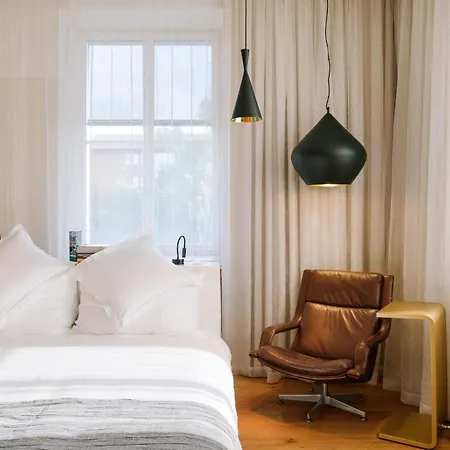 B2 Hotel