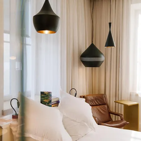 B2 Boutique 4*