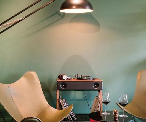 Hotel B2 Boutique 4*