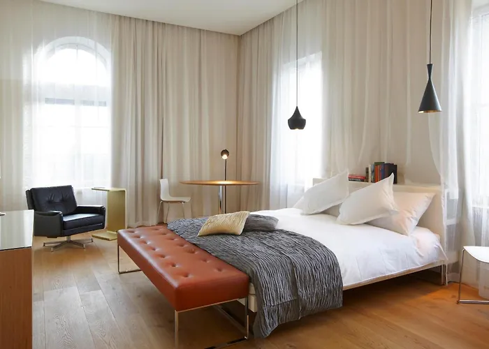 Hotel B2 Boutique 4*