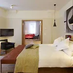 B2 Hotel